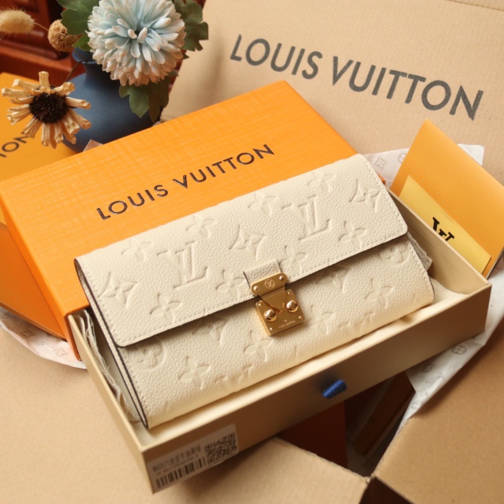 Louis Vuitton Women's Wallets